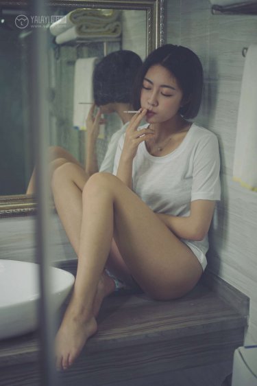 不纽扣的女孩在线观看